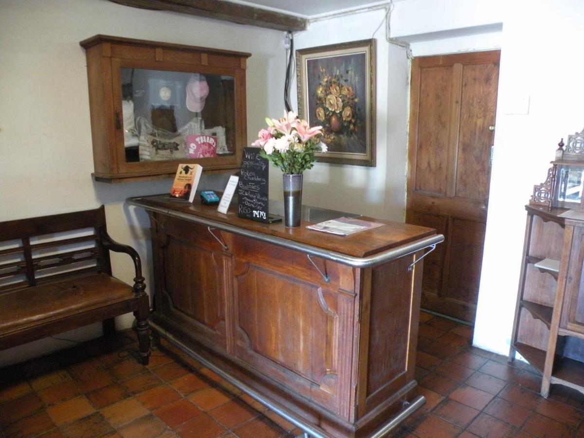 The Historic Pig And Whistle Inn Bathurst Buitenkant foto