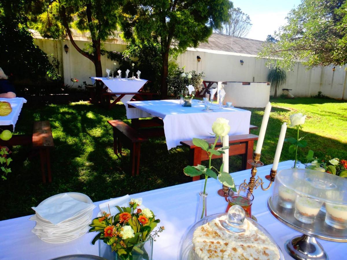 The Historic Pig And Whistle Inn Bathurst Buitenkant foto