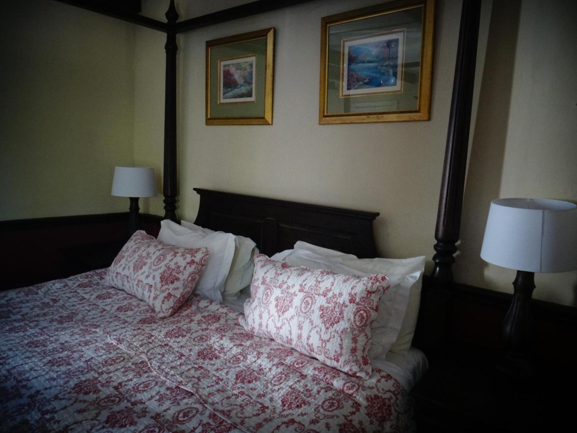 The Historic Pig And Whistle Inn Bathurst Kamer foto